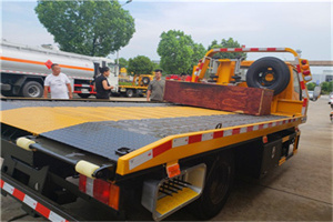 湖里区附近拖车电话号码服务